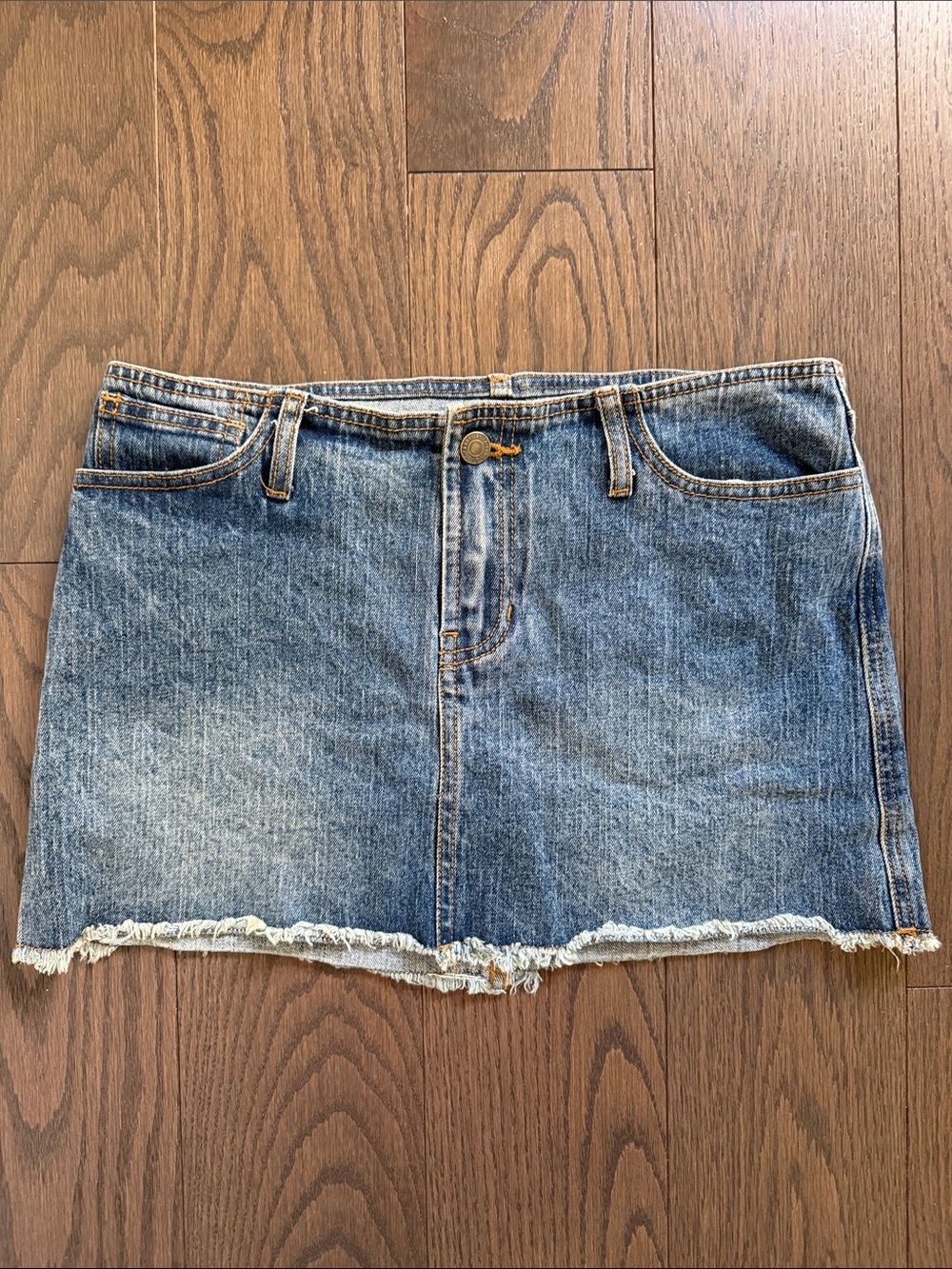Brandy Melville Low Rise Denim Mini Skirt in Medium Wash